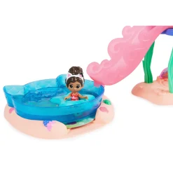 Gabby's Dollhouse Gabby's Dukkehus><noscript><img width=