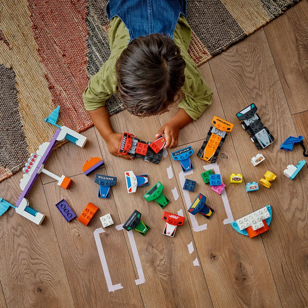 LEGO Lekebiler | Duplo>10445 F1® Team med racerbiler og sjåfører