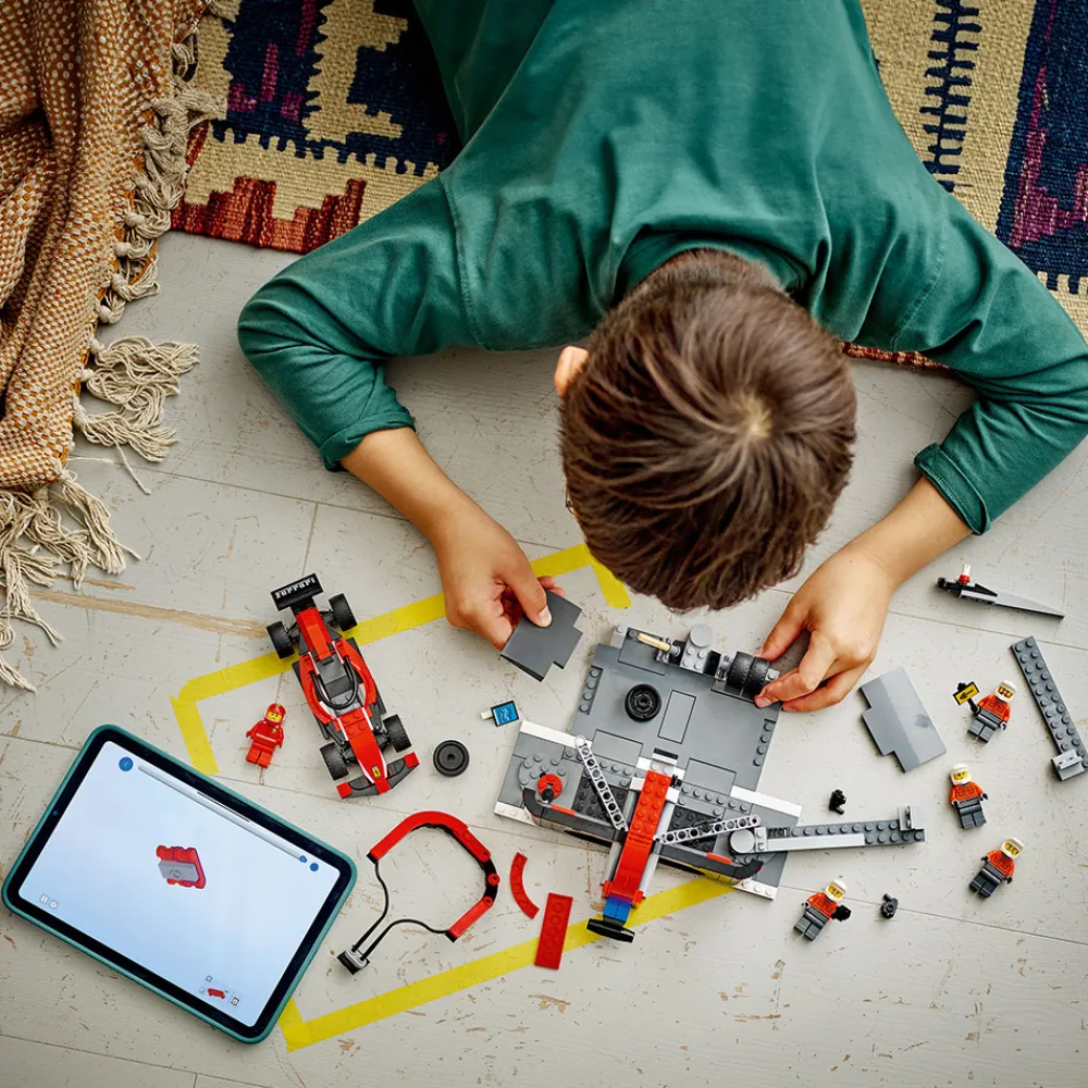 LEGO Lego City>60443 F1®-depotstopp og -team med Ferrari-bil