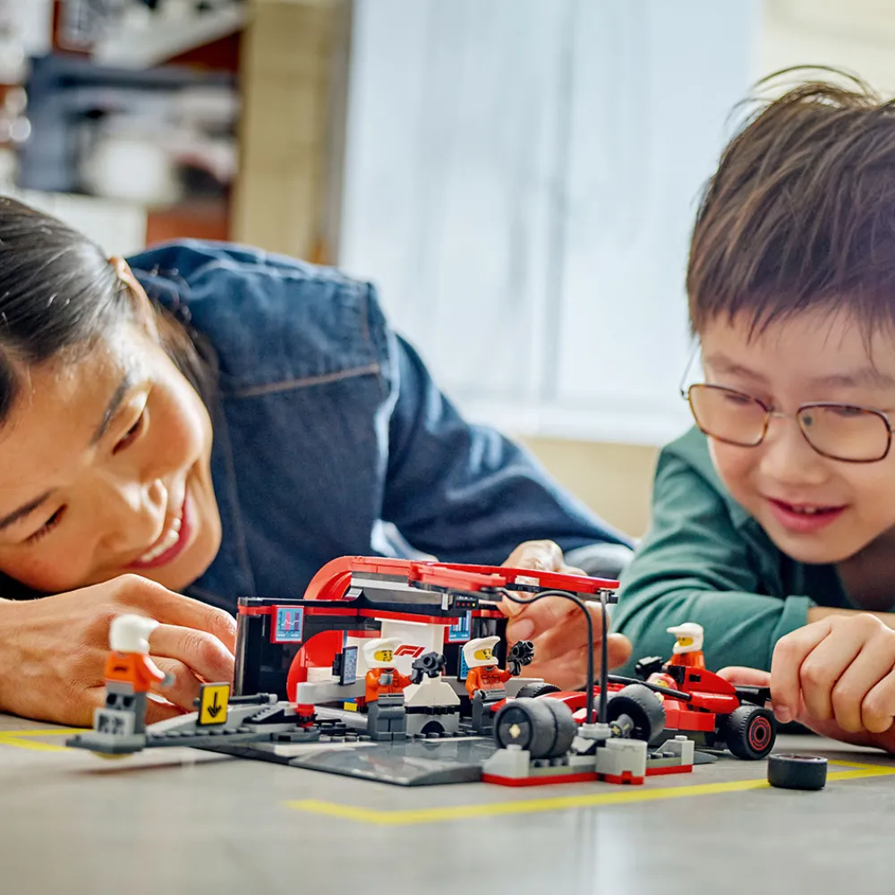 LEGO Lego City>60443 F1®-depotstopp og -team med Ferrari-bil