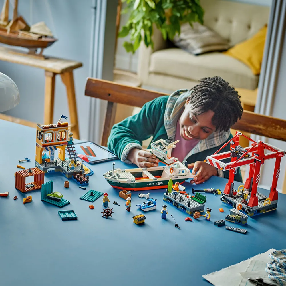 LEGO Lego City>60422 Havneområde med lasteskip