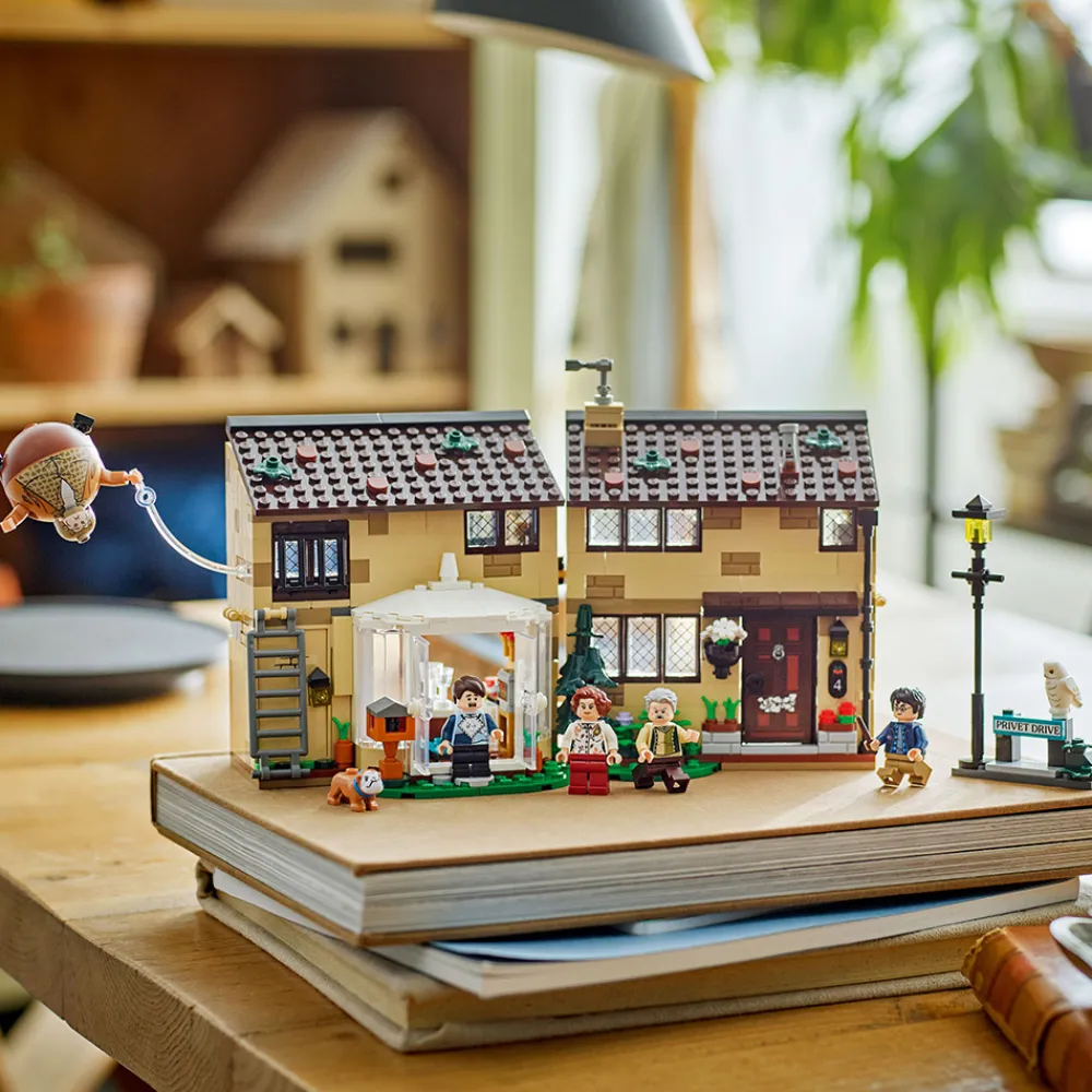 LEGO Lego Harry Potter | Lego Nyheter>76451 Hekkveien: Tante Margots besøk