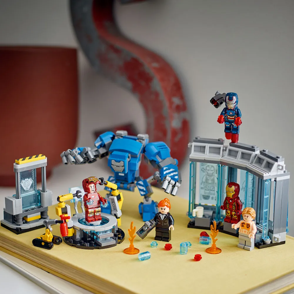 LEGO Lego Super Heroes Marvel | Lego Nyheter>76315 Iron Mans laboratorium: Draktgalleriet