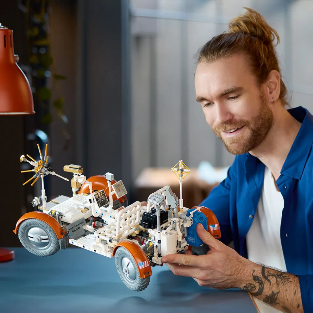 LEGO Lego Technic>42182 NASA Apollo Lunar Roving Vehicle (LRV)