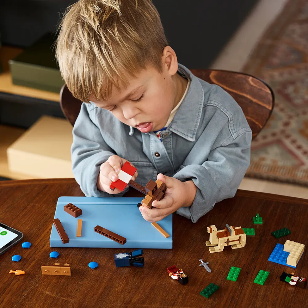 LEGO Lego Minecraft>21259 På tokt med sjørøverskip