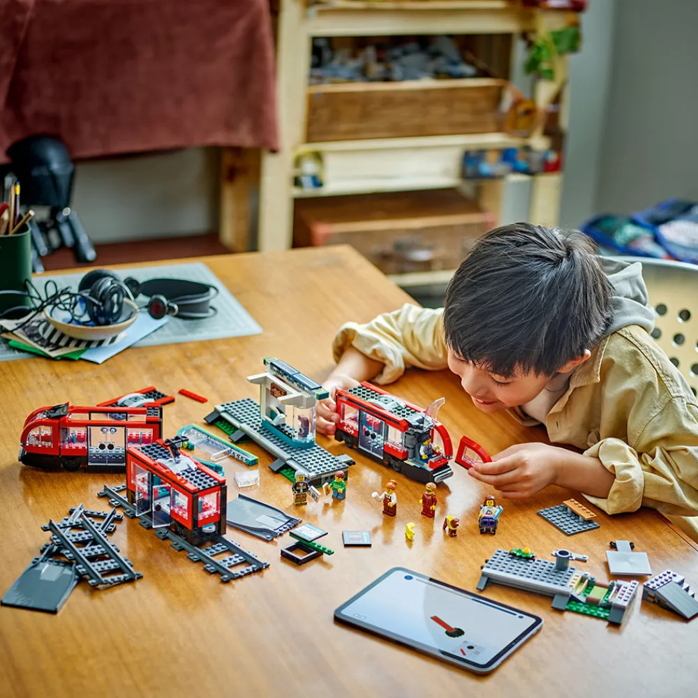 LEGO Lego City>60423 Trikkeholdeplass